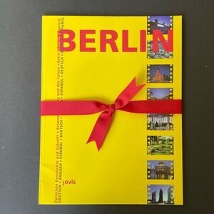 Berlin: Between History and the Future 2002 Book